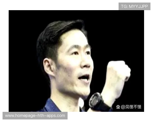 5000米选手提前一圈误以为自己冲线夺冠狂庆祝，被身后真冠军从旁边跑过去
