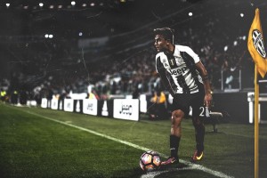 华体会-中超联赛29轮总结：成都蓉城告别争冠，上海海港领跑，中超联赛30轮