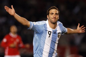 hth-多米尼克国际帆船赛受到热烈欢迎，多米尼克斯级